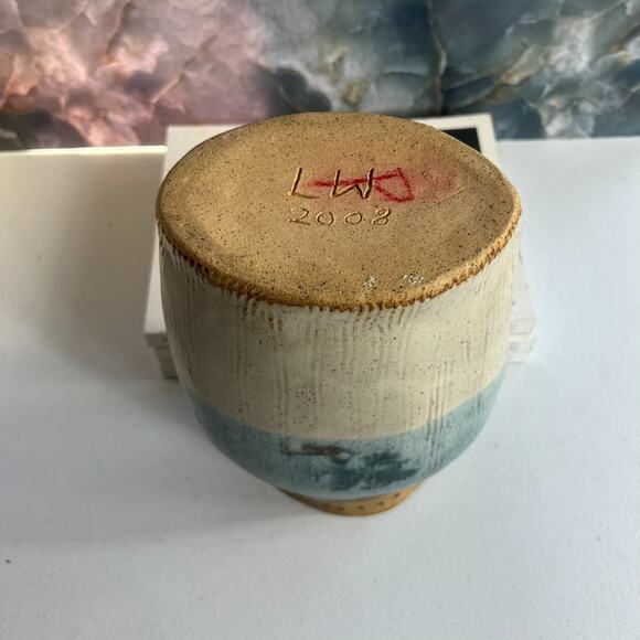 Studio Art Pottery Vase 10" Blue Gradient Tones Handmade & Signed - Picture 8 of 10